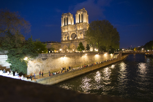 Tour Parigi by night